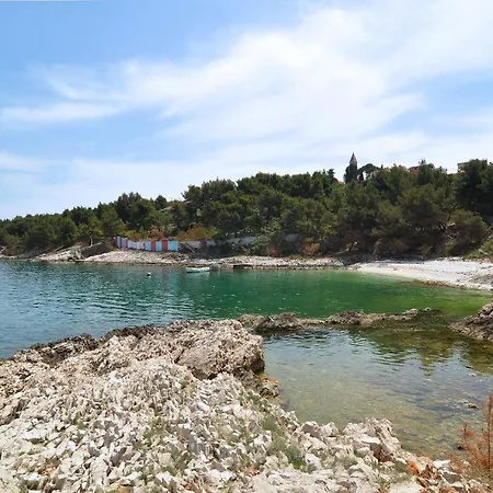 Spacious Modern With Big Patio And Sea View Слатине