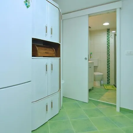 Spacious Modern With Big Patio And Sea View *